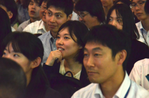 話のひとつひとつに頷き、また一緒に考えながら座学が進行してゆく