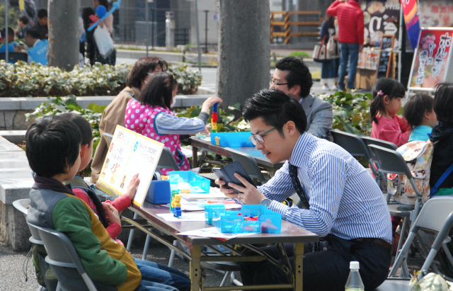 (株)アーテックが開発した知育玩具「アーテックブロック」